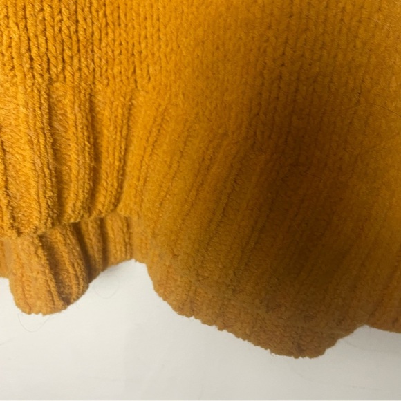 Primark Soft and Cozy Mustard Yellow Turtleneck Sweater Size Medium - Picture 4 of 9